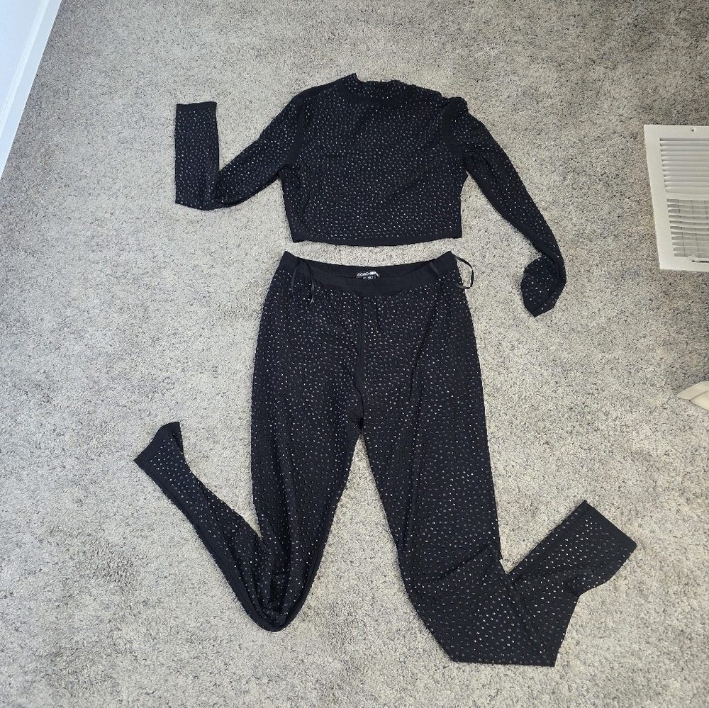 FN Beautiful 2 piece set.